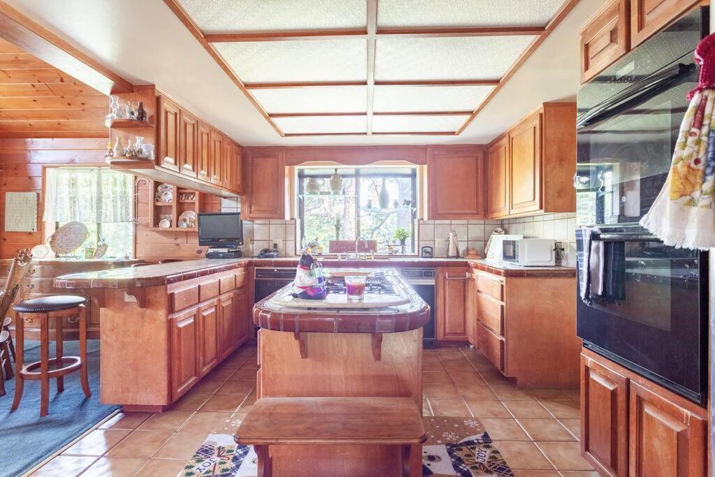 Lakeview 3-Story Winter Home Crestline ภายนอก รูปภาพ